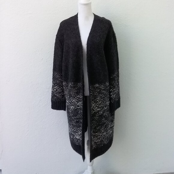 Universal Thread Sweater Cardigan Large Long Gray or Black with White Open Front - Picture 1 of 6